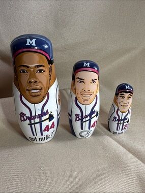 Vintage 2007 Milwaukee Braves Nesting Dolls Set - Hank Aaron got milk? SGA